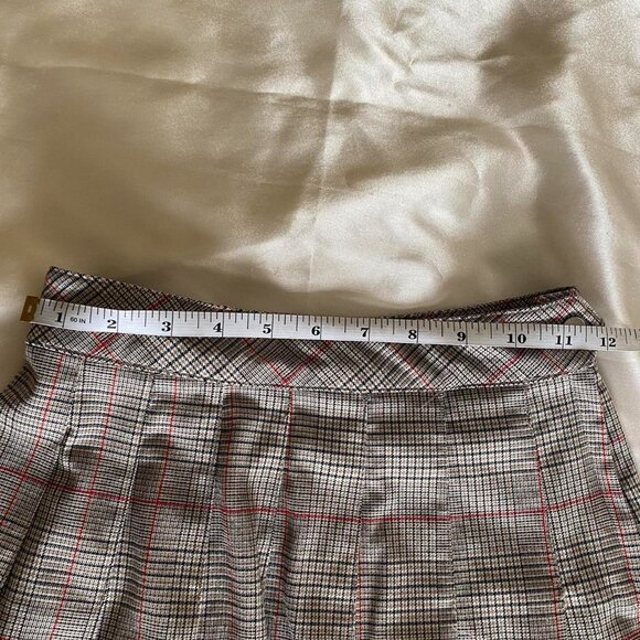 H&M Plaid Mini Skirt - Picture 6 of 6